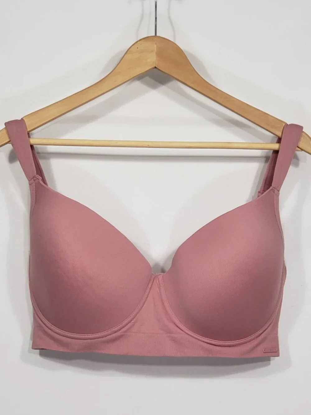 Danskin Intimates Pink Underwire Bra Women's 40D excellent condition